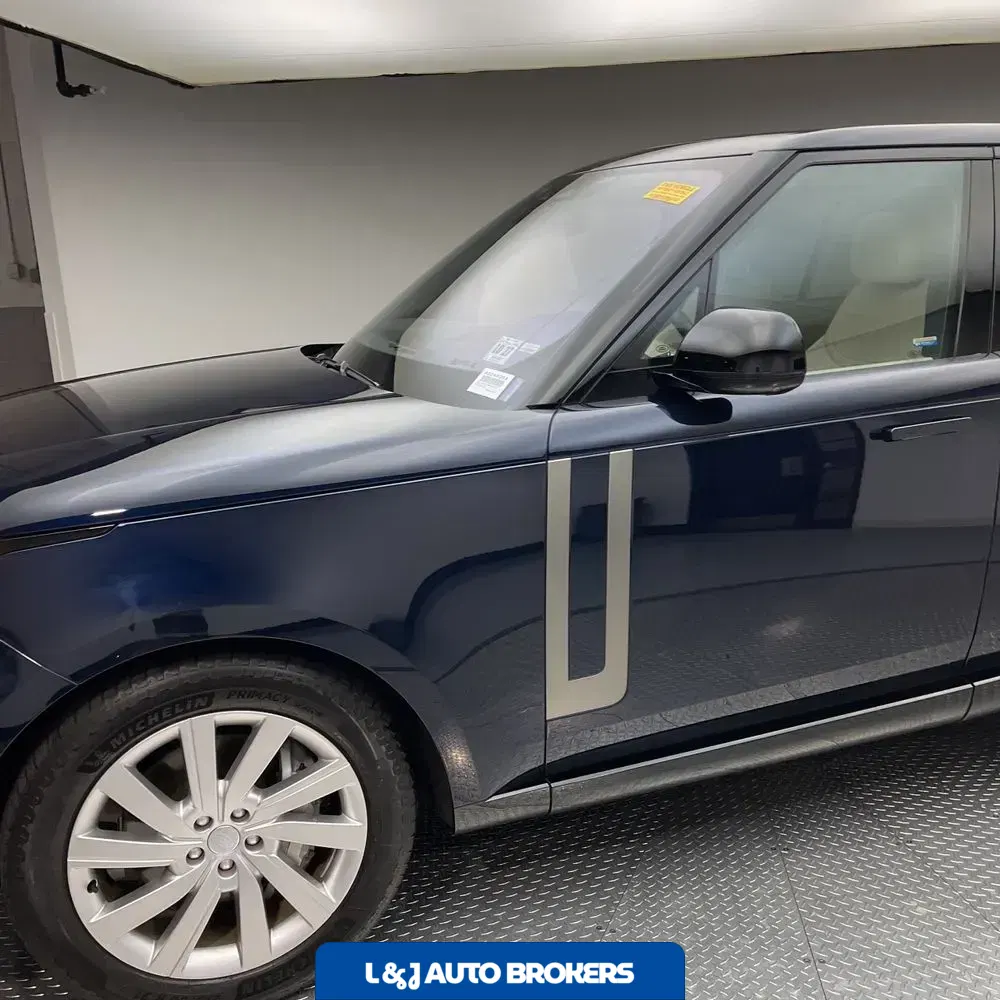 2023 Land Rover Range Rover SE