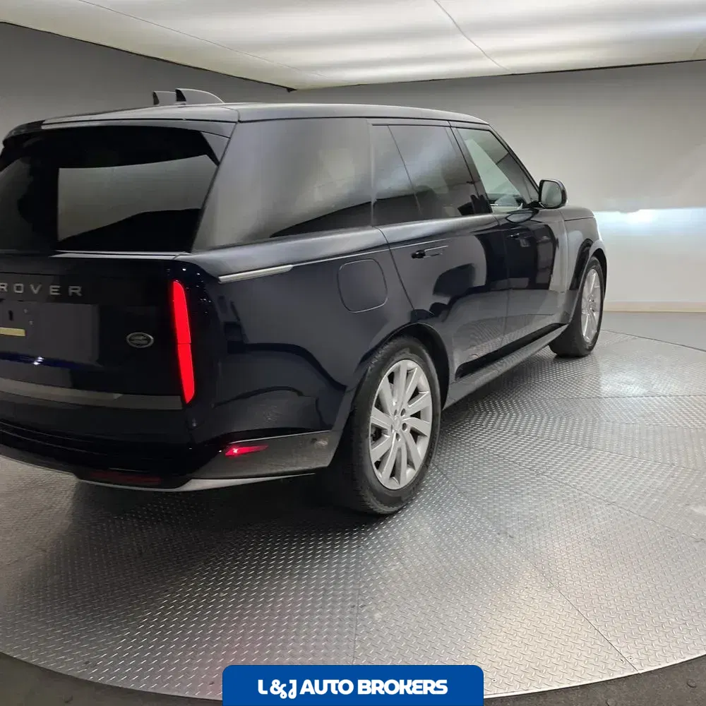 2023 Land Rover Range Rover SE