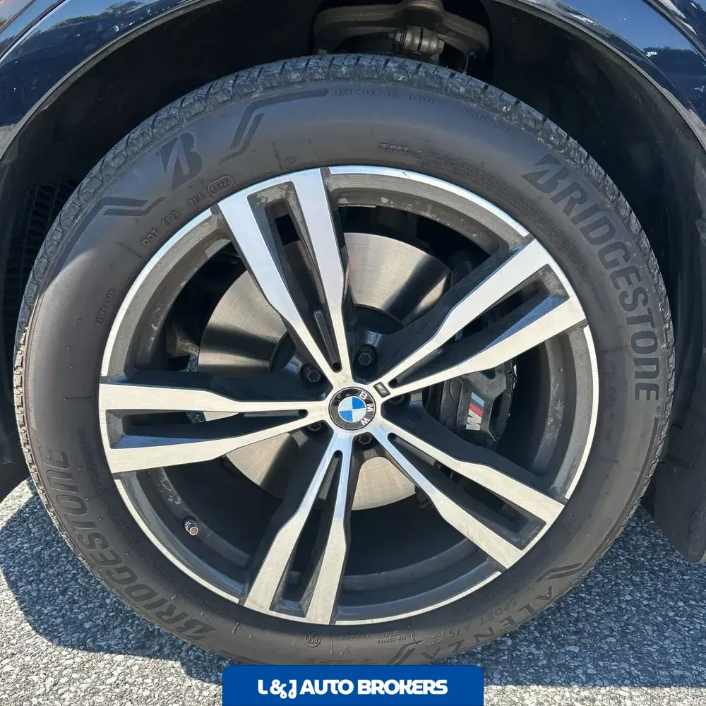 2022 BMW X7 M50i