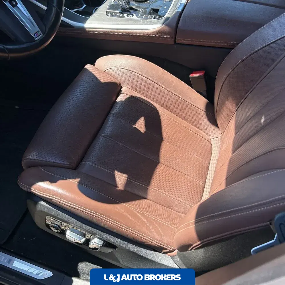 2022 BMW X7 M50i