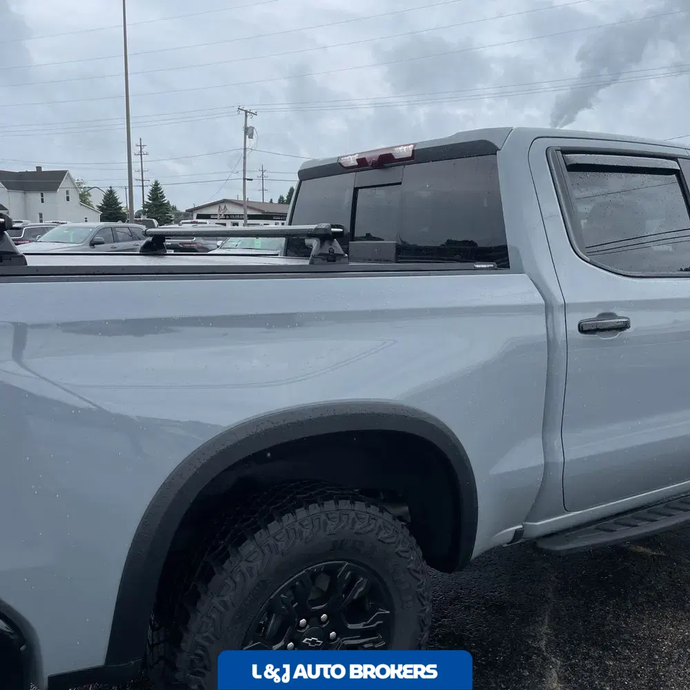 2025 Chevrolet Silverado 1500 ZR2