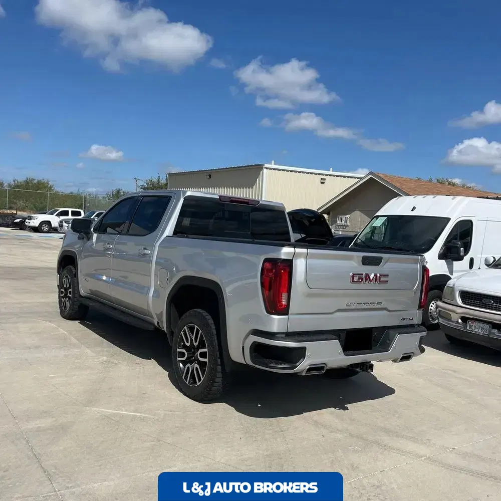 2022 GMC Sierra 1500 AT4