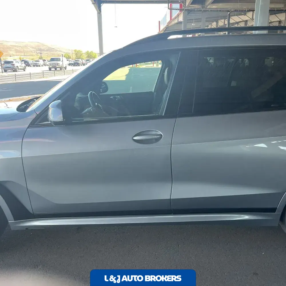 2025 BMW X7 XDrive40i
