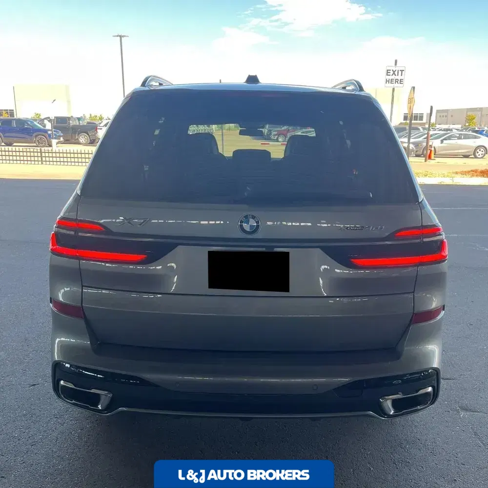 2025 BMW X7 XDrive40i