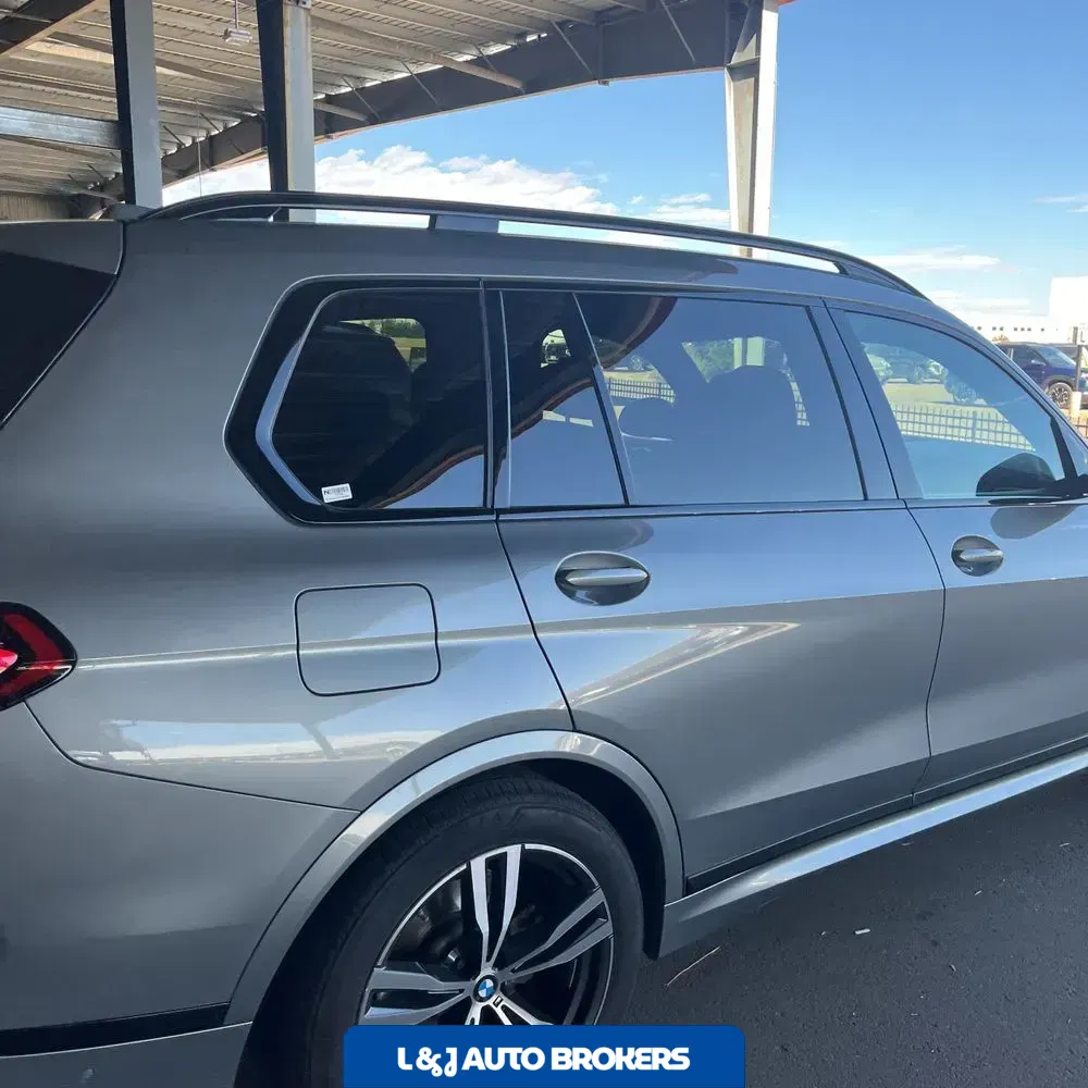 2025 BMW X7 XDrive40i