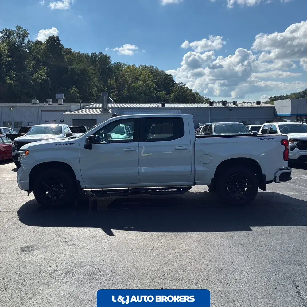 2025 Chevrolet Silverado 1500 RST