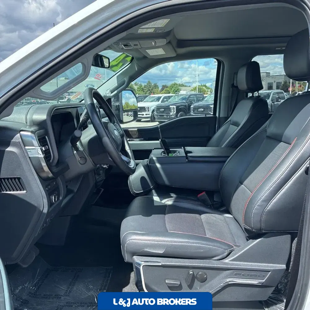2024 Ford F350 S/D Lariat