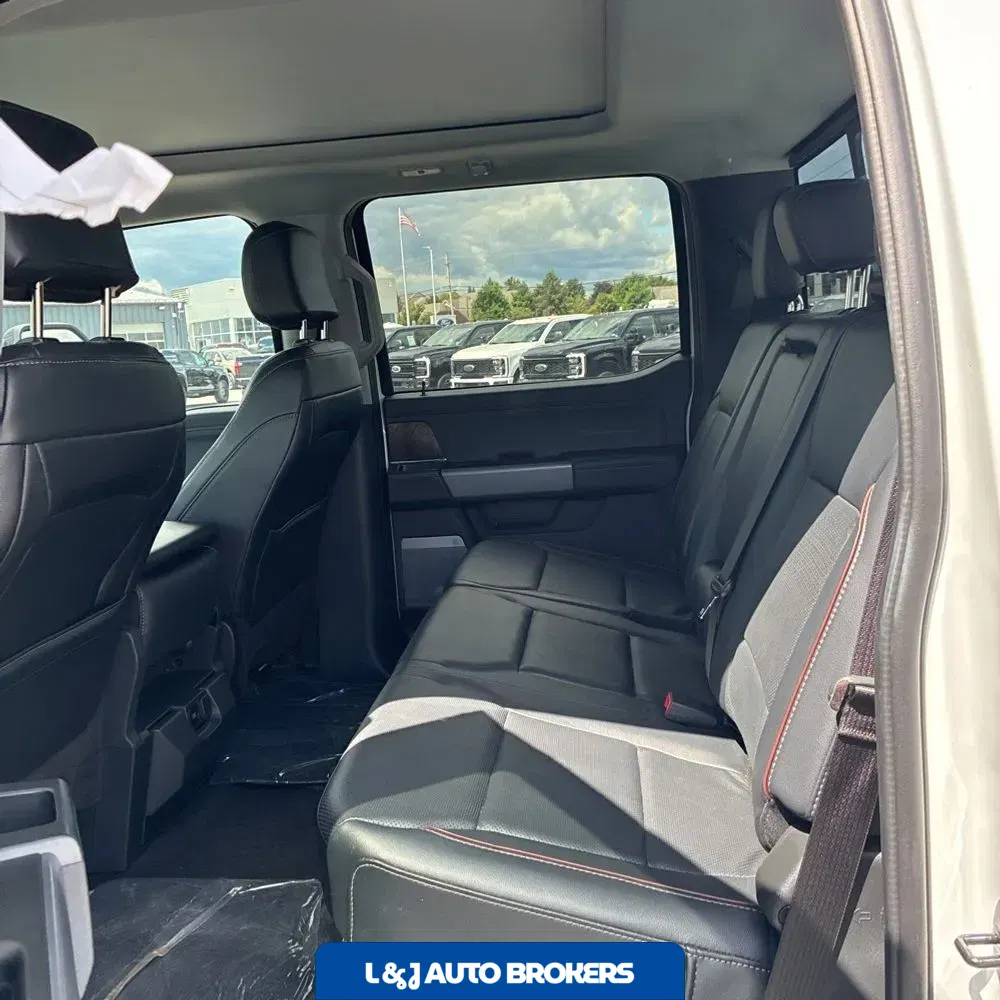 2024 Ford F350 S/D Lariat