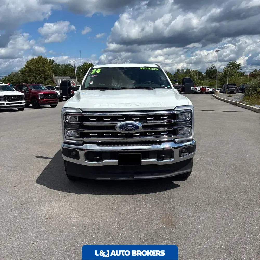 2024 Ford F350 S/D Lariat