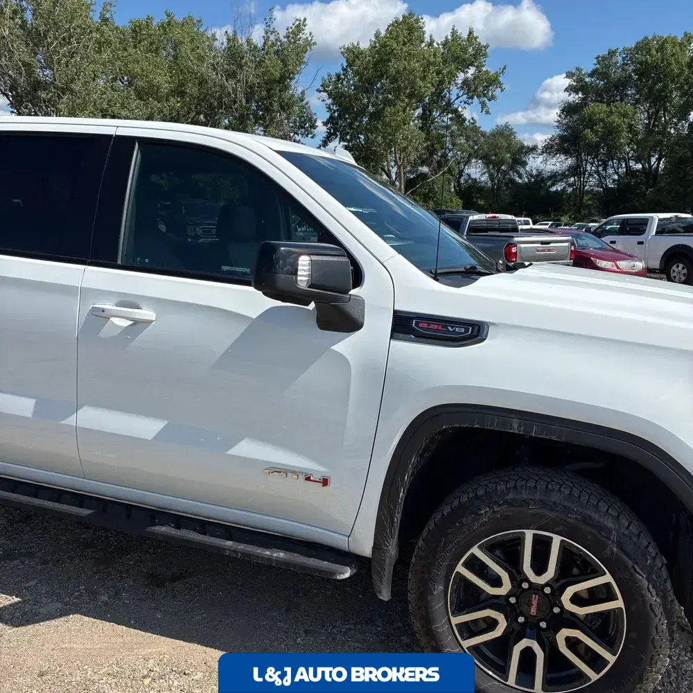 2023 GMC Sierra 1500 AT4