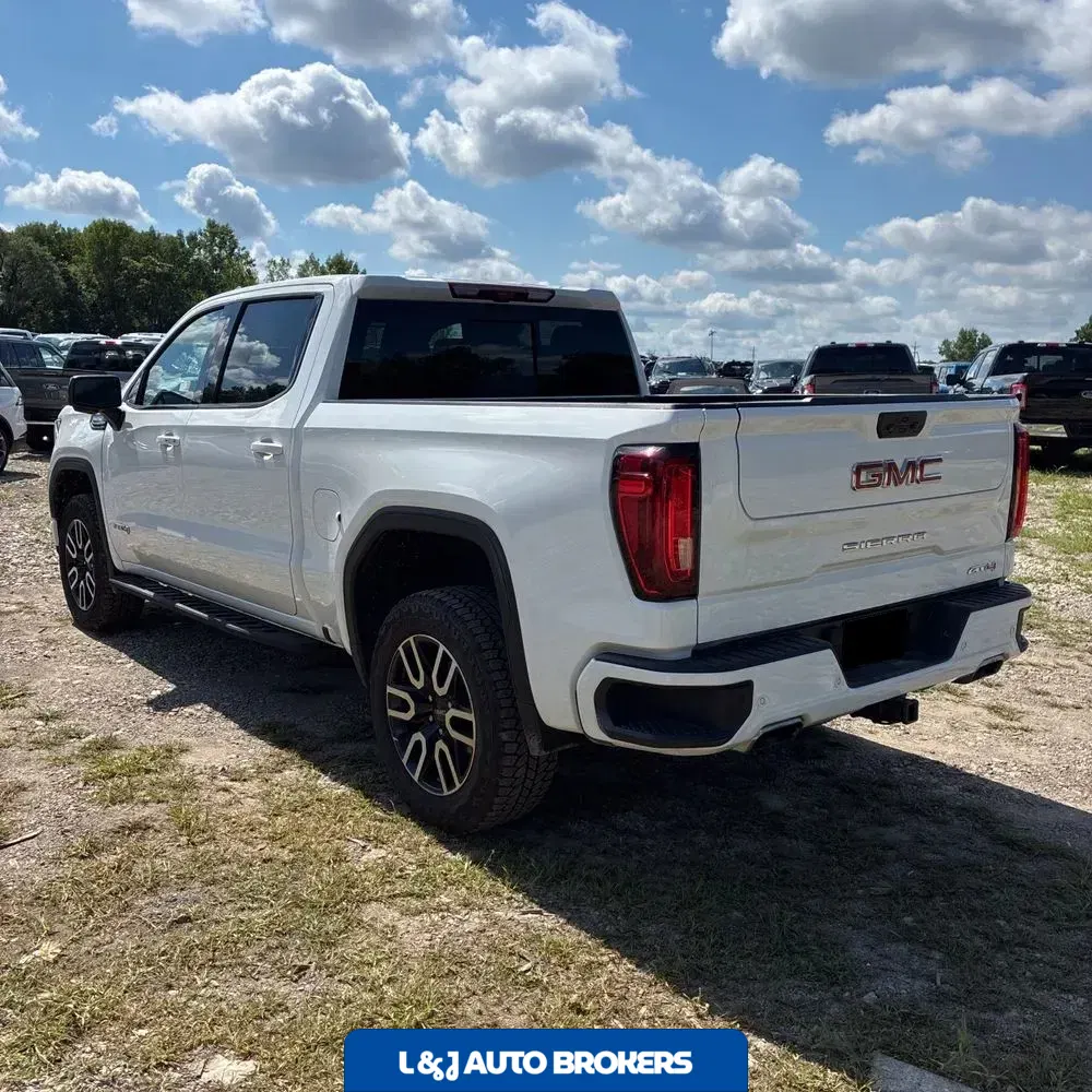 2023 GMC Sierra 1500 AT4