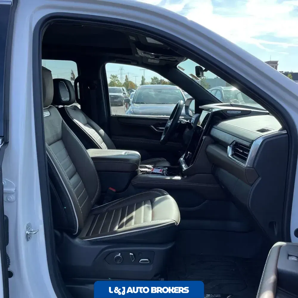 2025 GMC Yukon Denali Ultimate