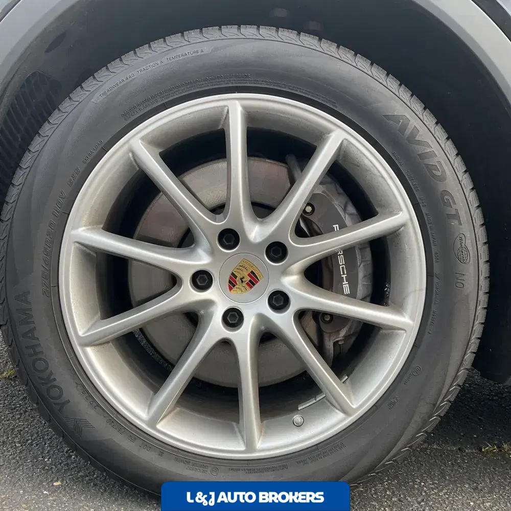 2023 Porsche Cayenne Base