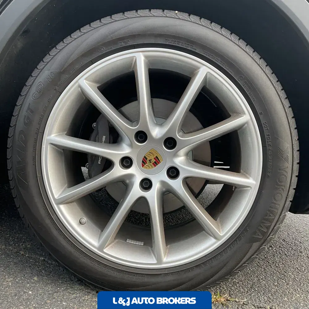 2023 Porsche Cayenne Base