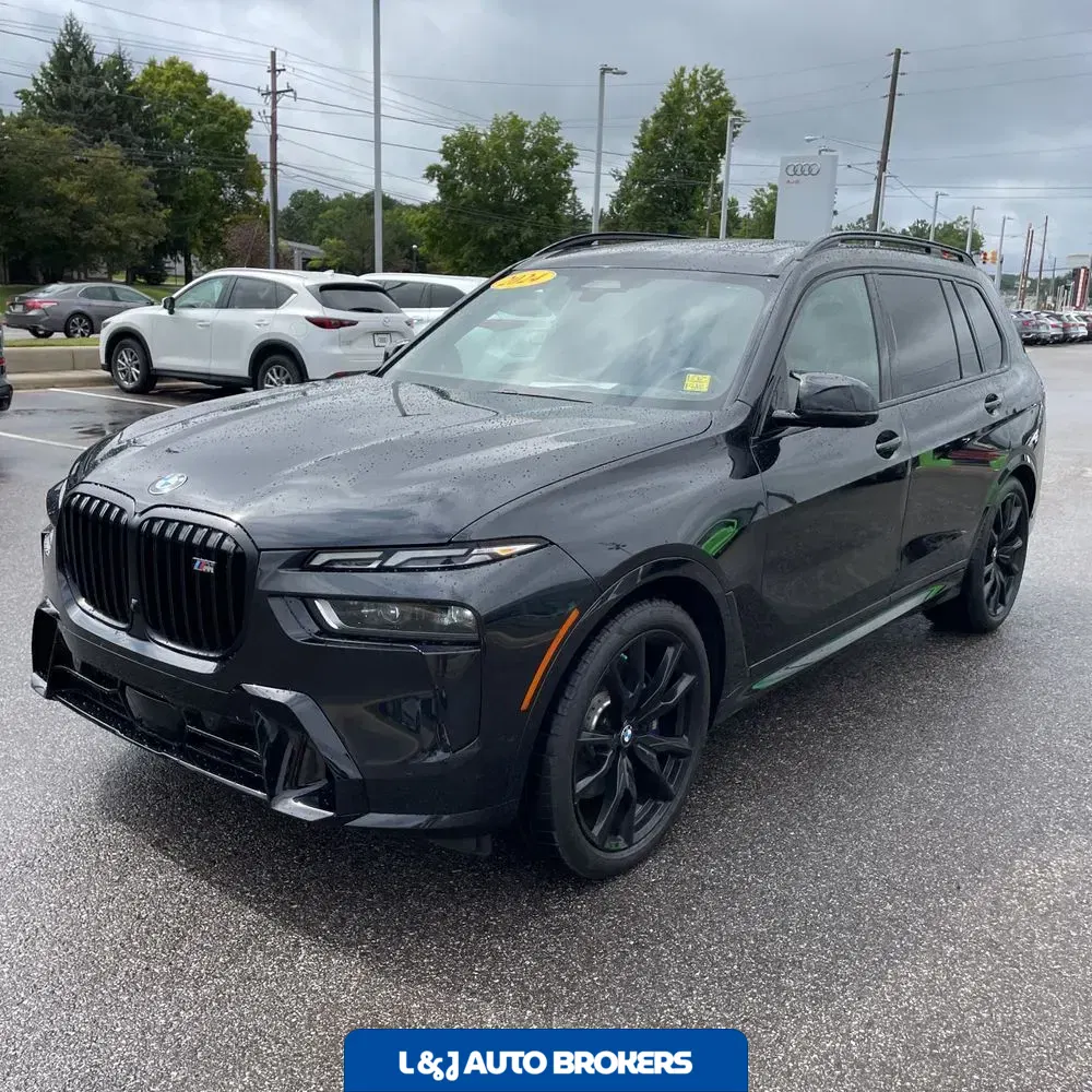 2024 BMW X7 M60i