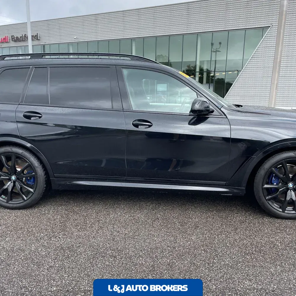 2024 BMW X7 M60i