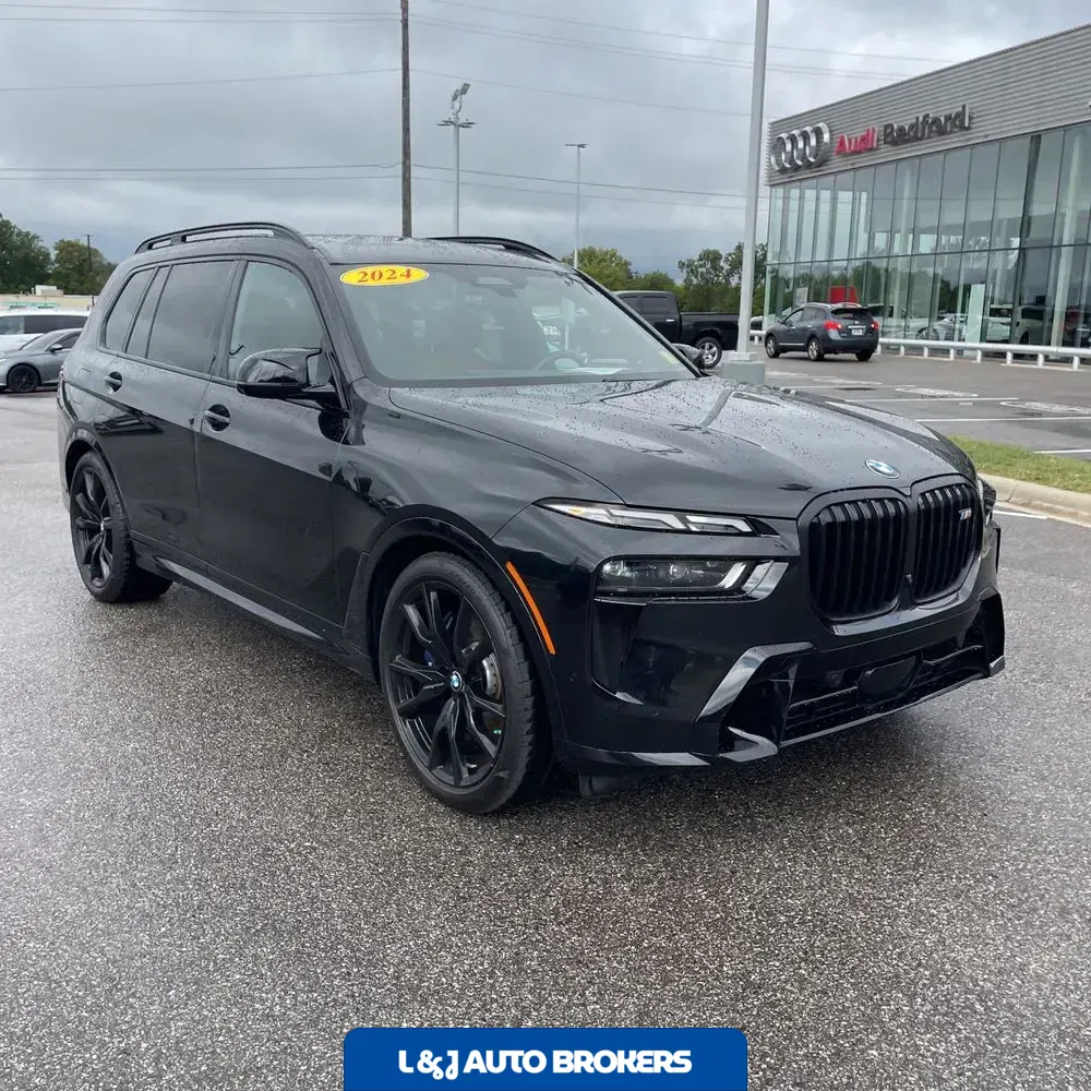 2024 BMW X7 M60i