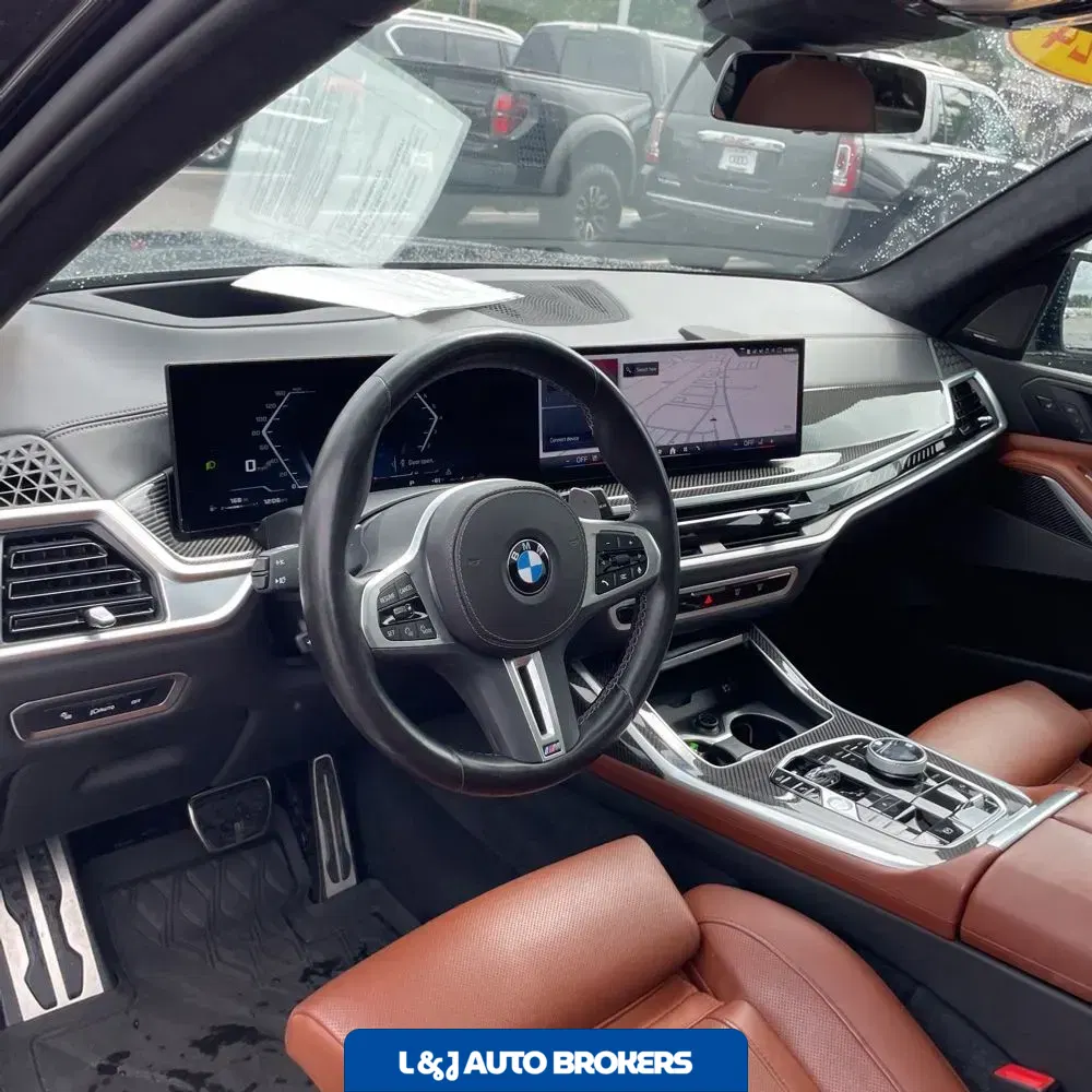 2024 BMW X7 M60i