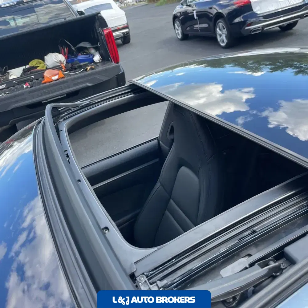 2025 Porsche 911 Carrera