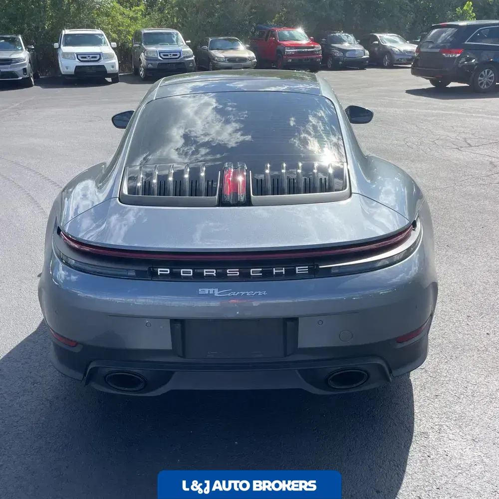 2025 Porsche 911 Carrera