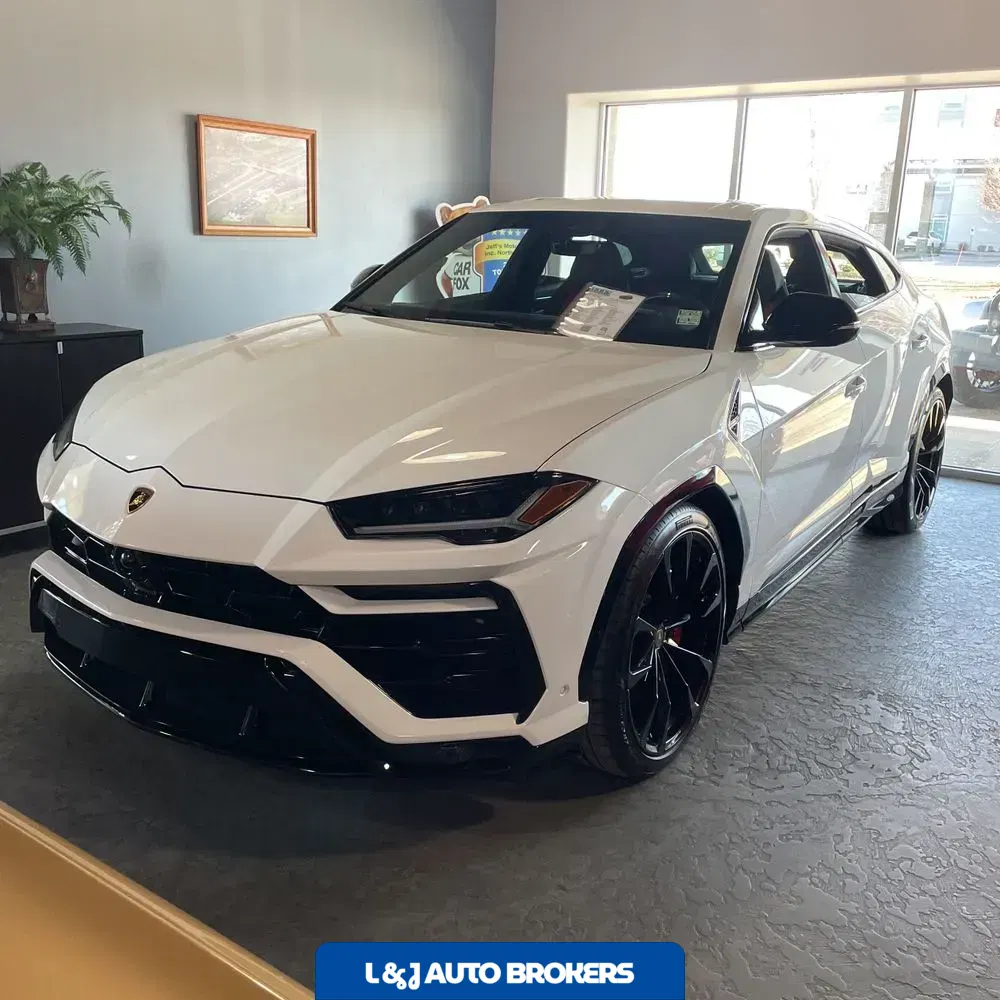 2022 Lamborghini Urus Base