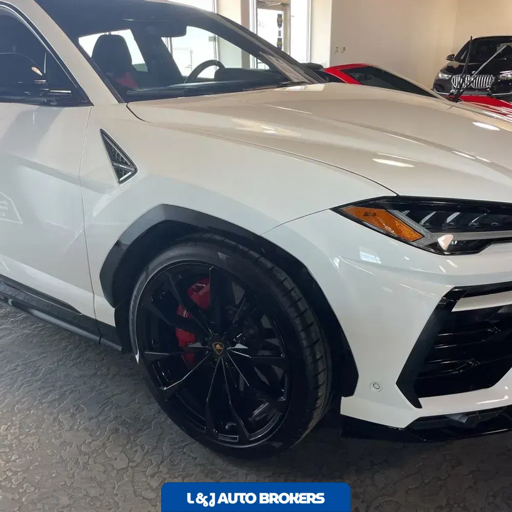 2022 Lamborghini Urus Base