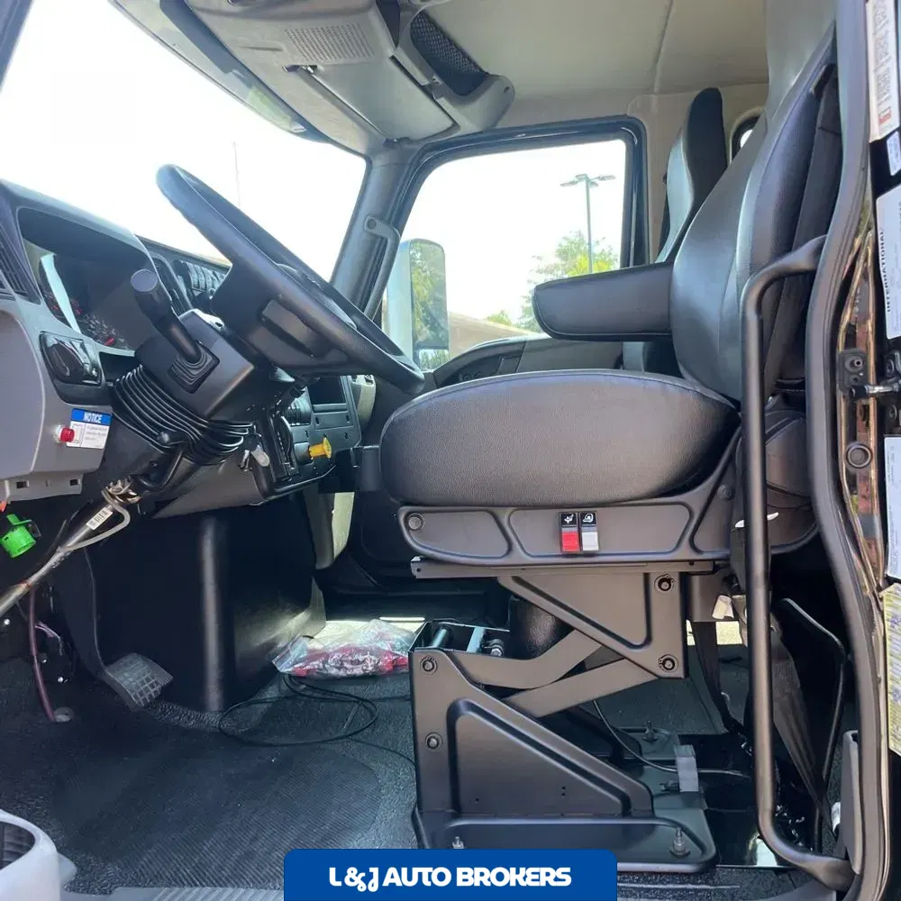 2021 International Commercial MV607 CA61-187 CONV CAB SBA TRUCK 4X2 6.7L