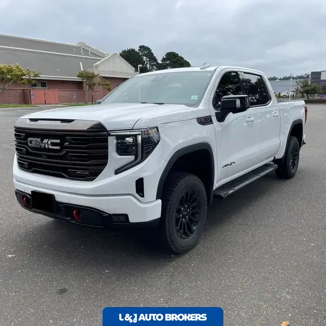 2023 GMC Sierra 1500 AT4X