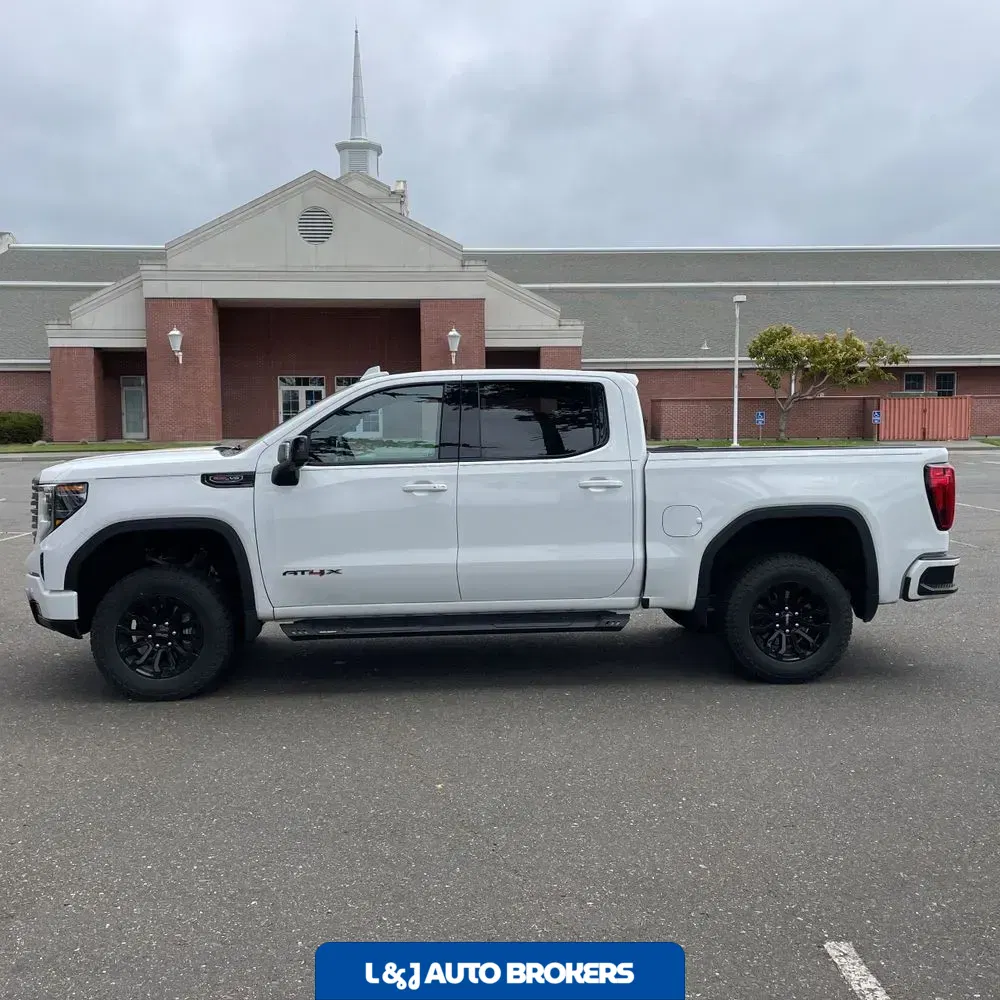 2023 GMC Sierra 1500 AT4X
