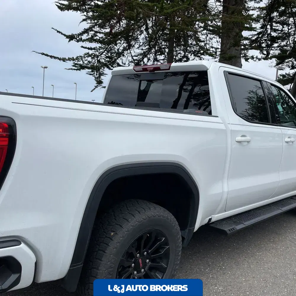 2023 GMC Sierra 1500 AT4X
