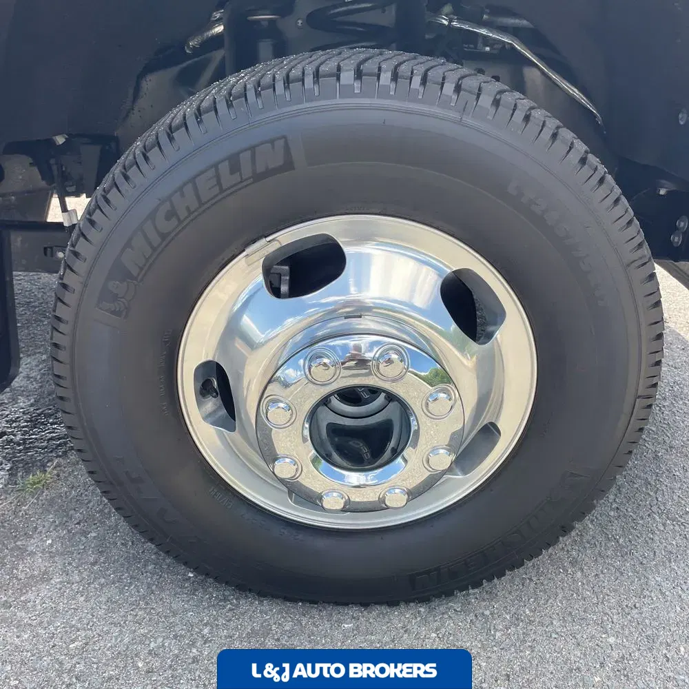 2024 Ford F-350 Super Duty Platinum