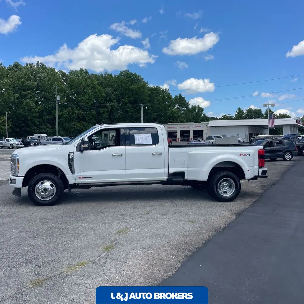 2024 Ford F-350 Super Duty Platinum