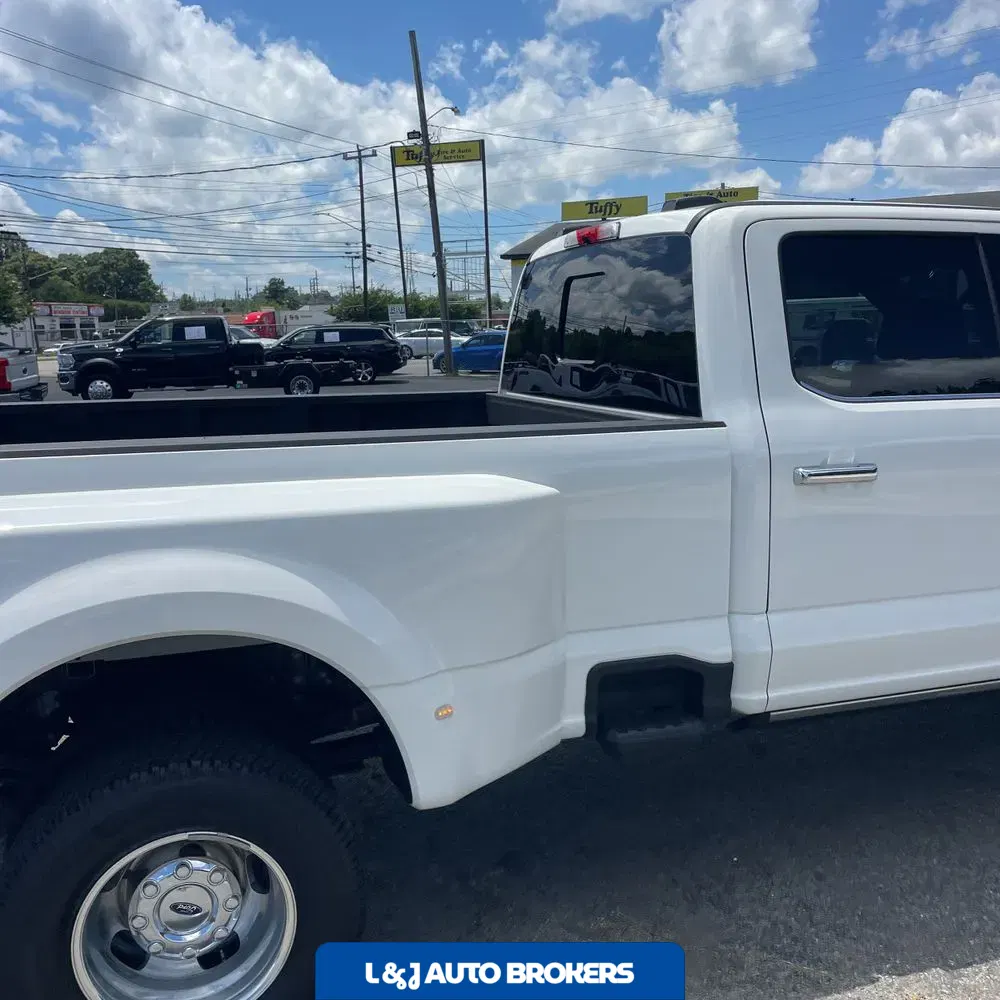 2024 Ford F-350 Super Duty Platinum