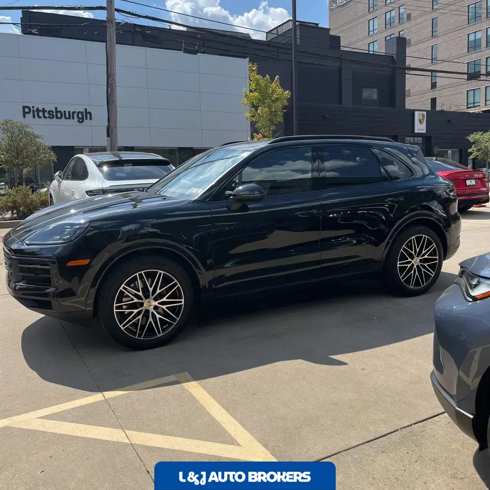 2024 Porsche Cayenne Base