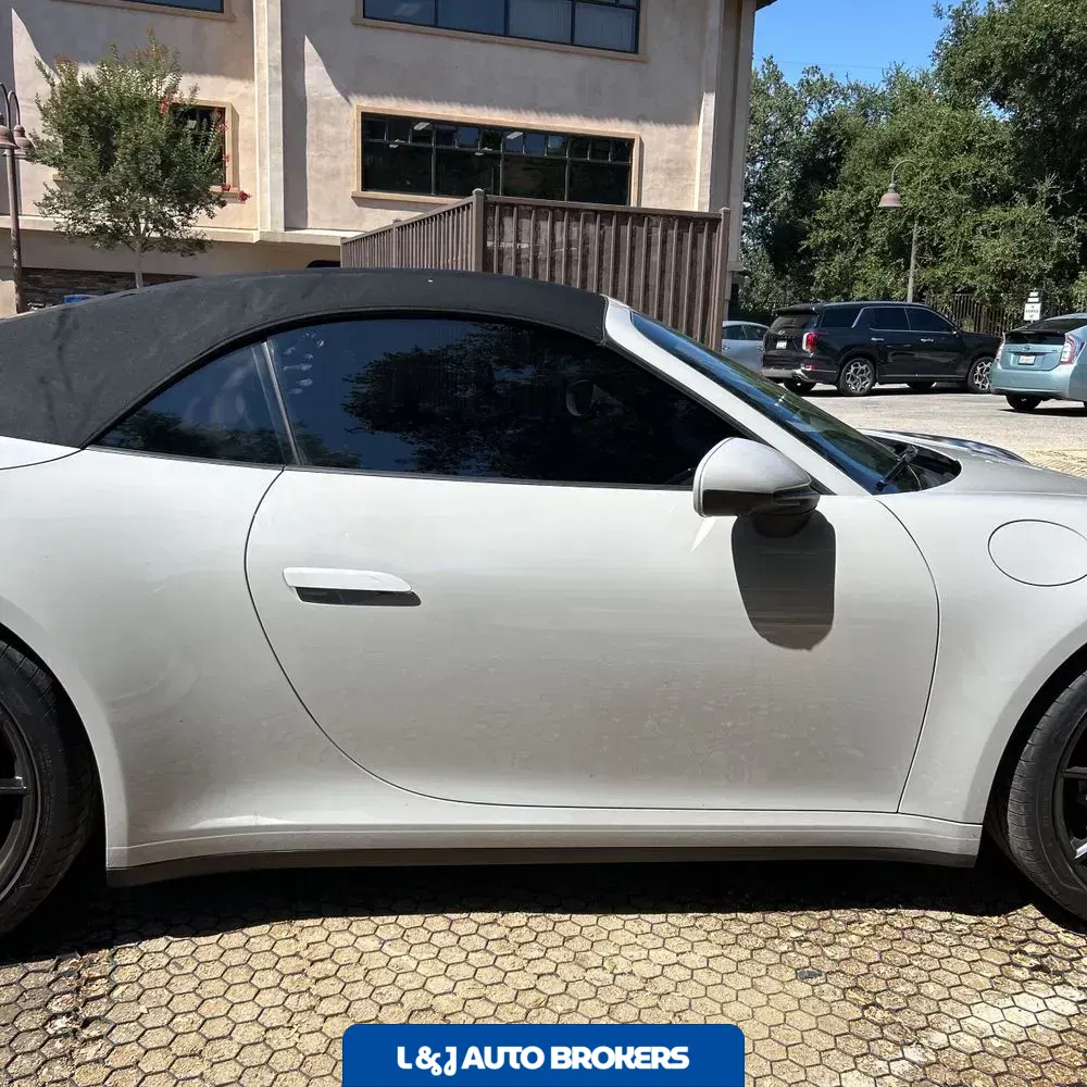 2021 Porsche 911 Carrera