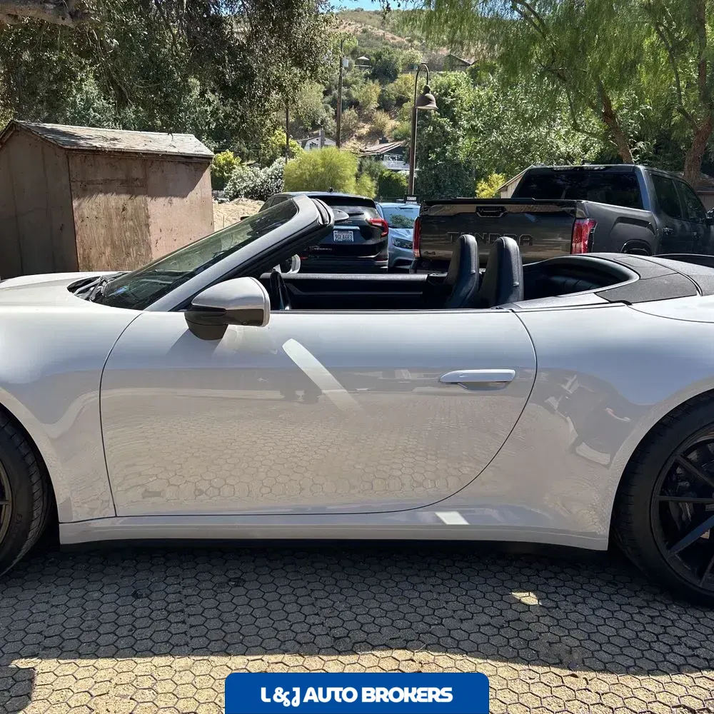 2021 Porsche 911 Carrera