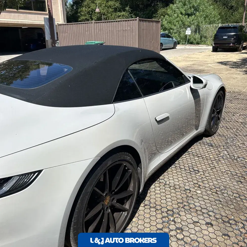 2021 Porsche 911 Carrera