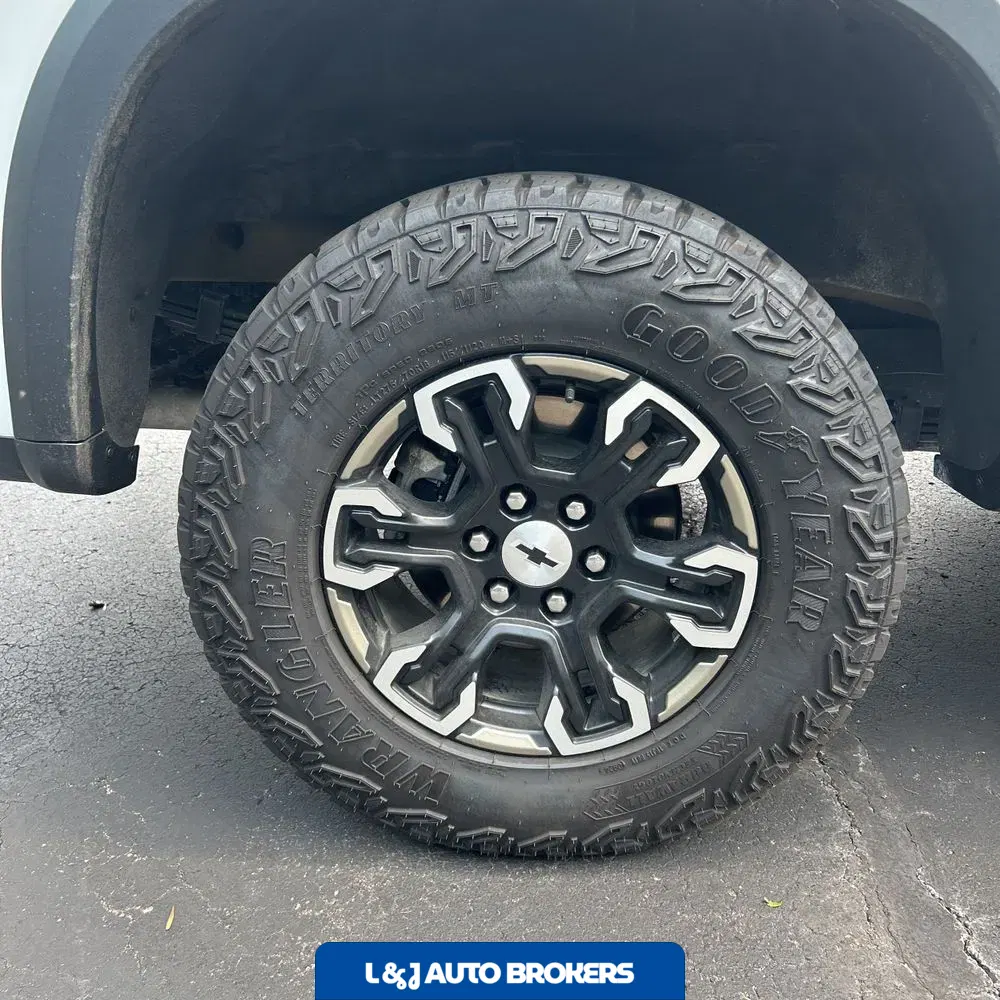 2024 Chevrolet Silverado 1500 ZR2