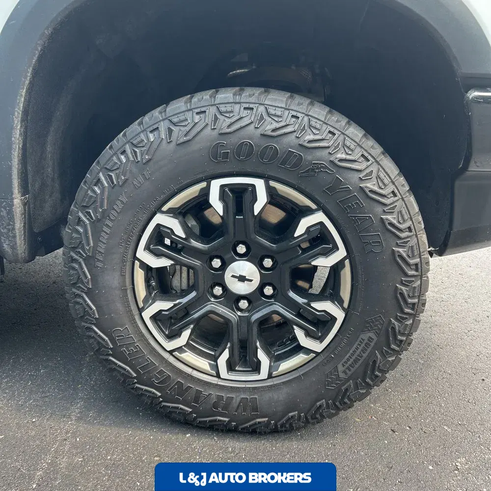 2024 Chevrolet Silverado 1500 ZR2