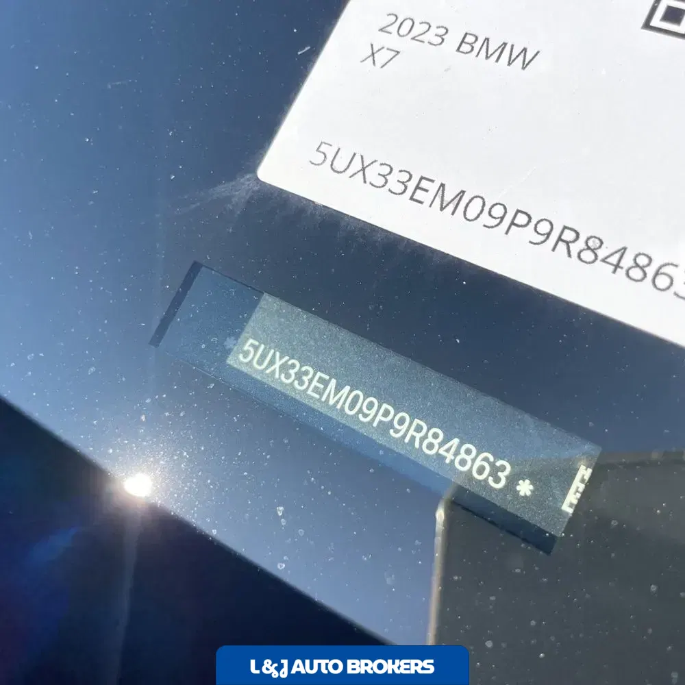 2023 BMW X7 M60i