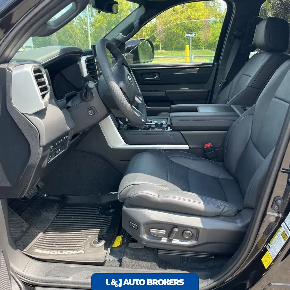 2025 Toyota Sequoia Platinum