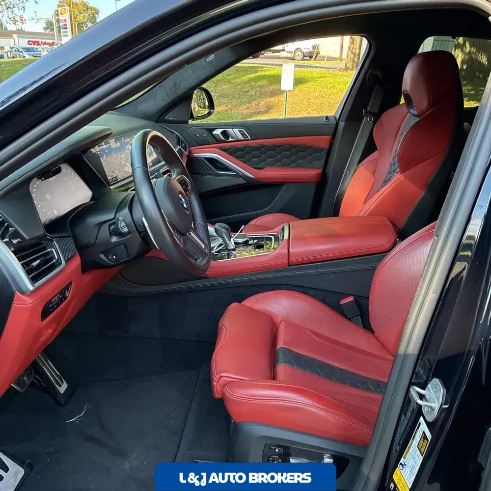 2021 BMW X6 M