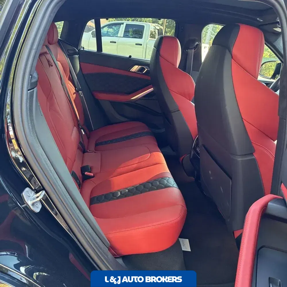 2021 BMW X6 M