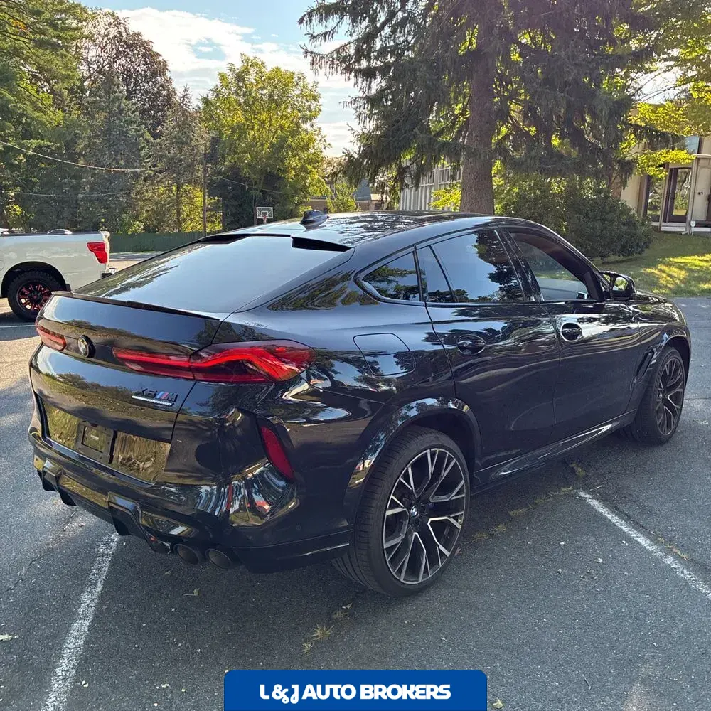 2021 BMW X6 M