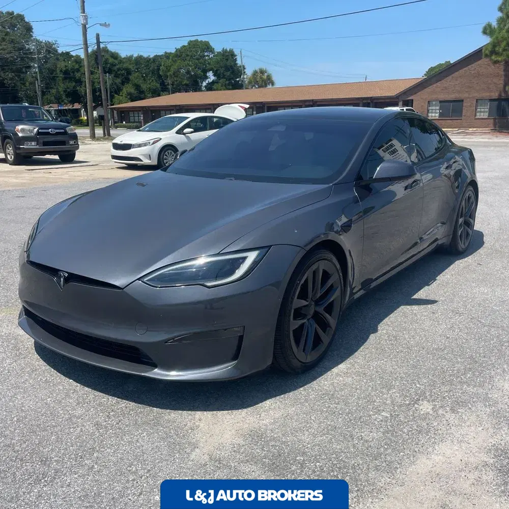 2022 Tesla Model S Plaid