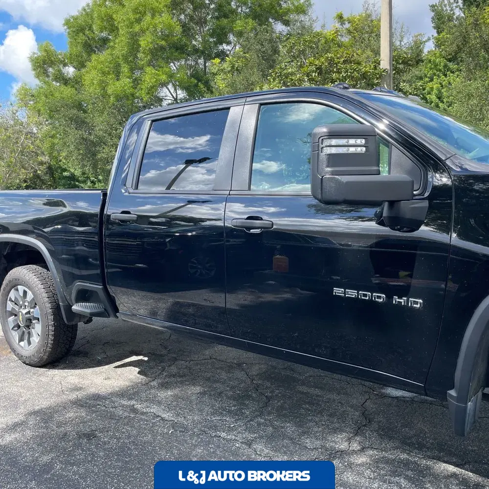 2024 Chevrolet Silverado 2500HD Custom