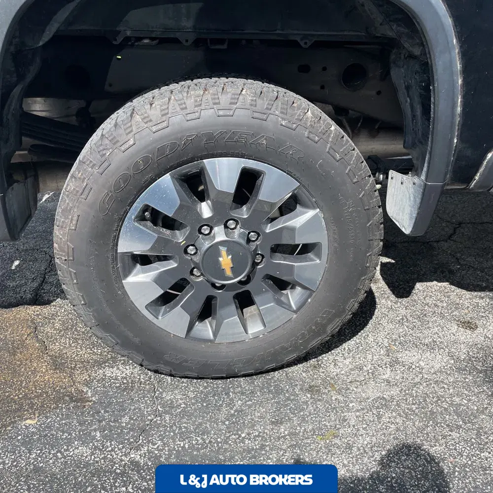 2024 Chevrolet Silverado 2500HD Custom