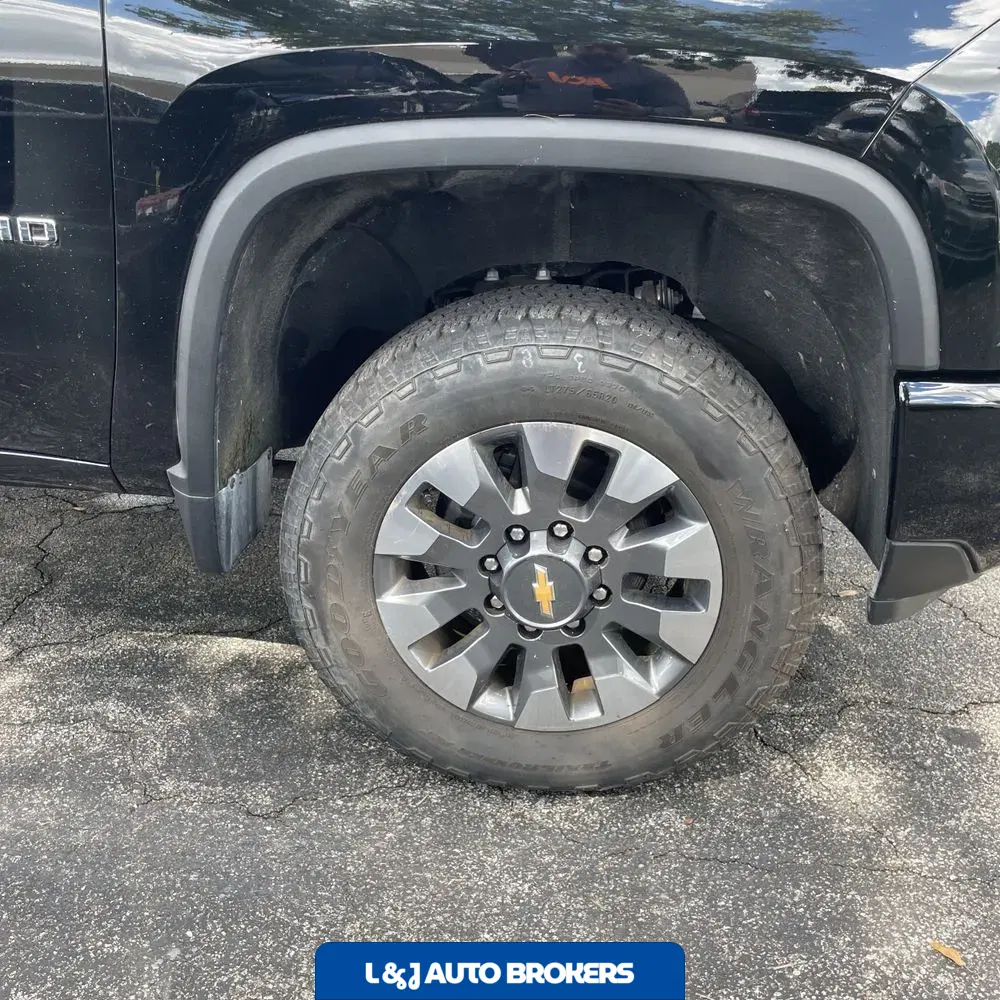 2024 Chevrolet Silverado 2500HD Custom