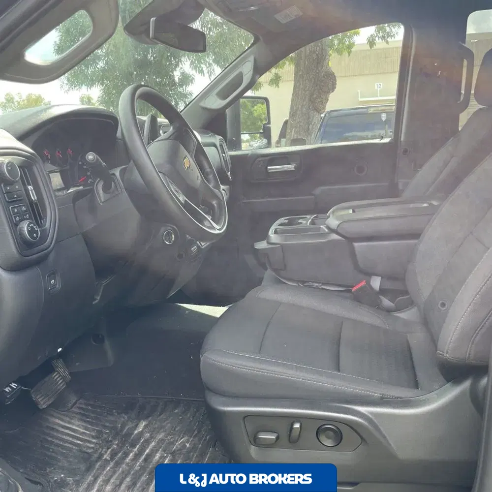 2024 Chevrolet Silverado 2500HD Custom