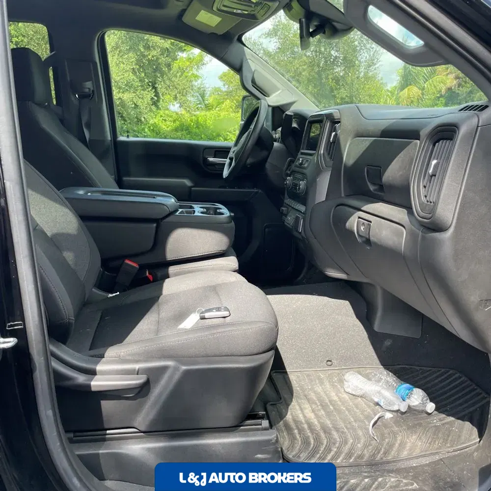 2024 Chevrolet Silverado 2500HD Custom